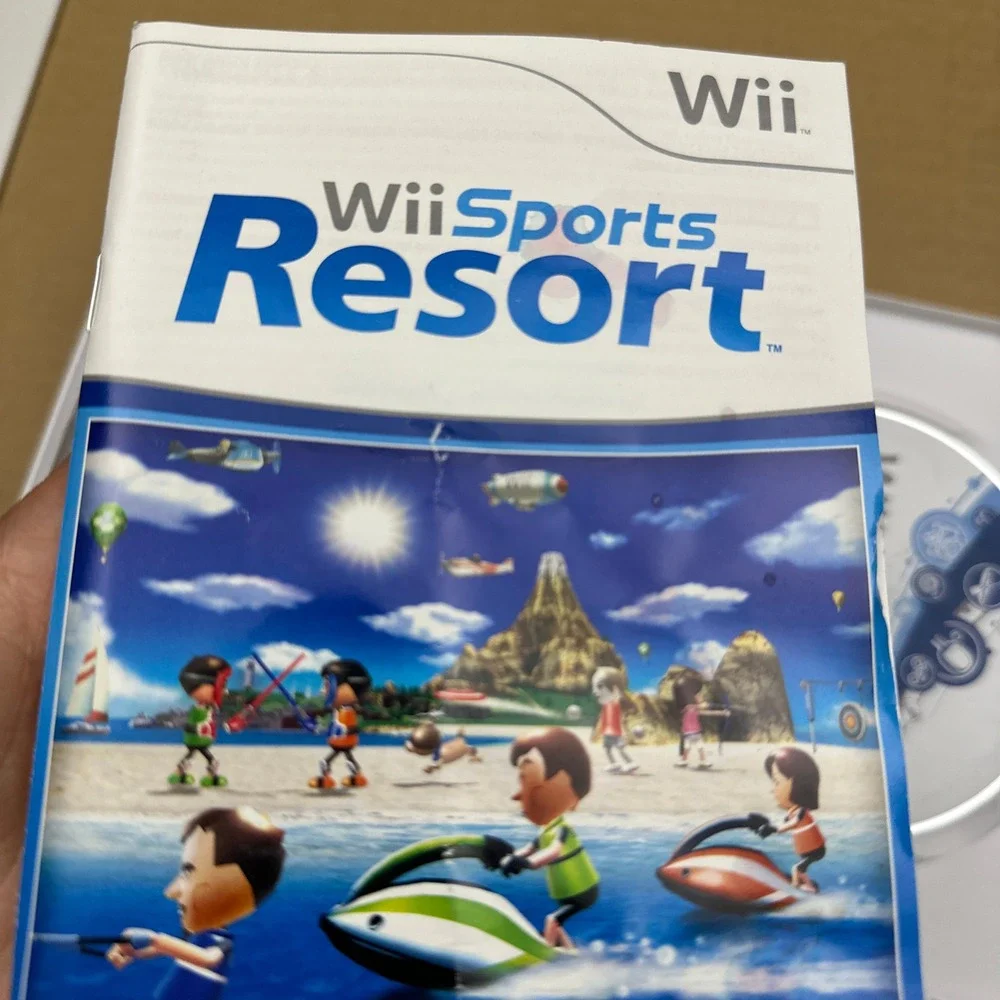 Nintendo Wii Sports Resort Game Complete in Box Excellent Tested & Working